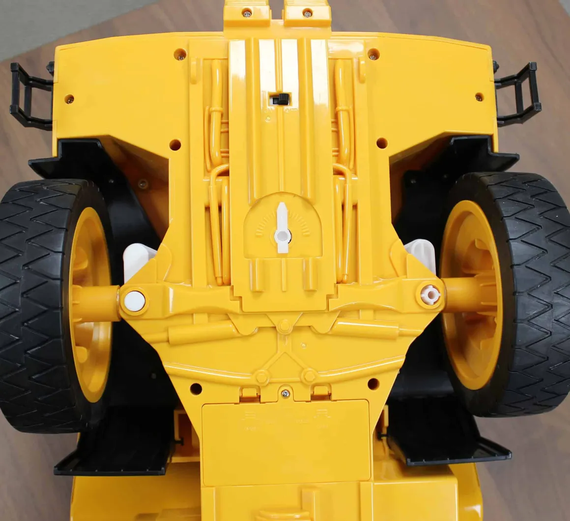 (B&D) 1/12 Radio Control Caterpillar 770 Mining Truck - Damaged Item