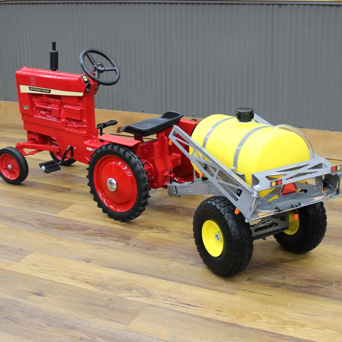 CropCare AGX500 Pedal Trailer Sprayer with Foldable Booms