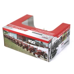 Gold Chase ~ 1/64 Limited Edition Farmall 100th Anniversary Set