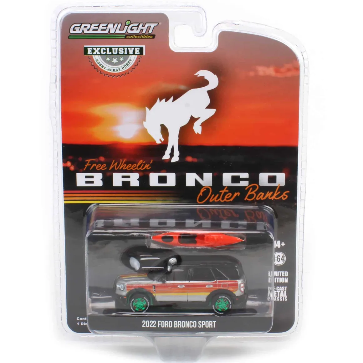Green Machine ~ 1/64 2022 Ford Bronco Sport Outer Banks with Rooftop Kayak, Free Wheelin', Hobby Exclusive