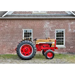 Red Tractors 1958-2022: The Authoritative Guide to International Harvester and Case IH Tractors