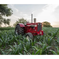 Red Tractors 1958-2022: The Authoritative Guide to International Harvester and Case IH Tractors