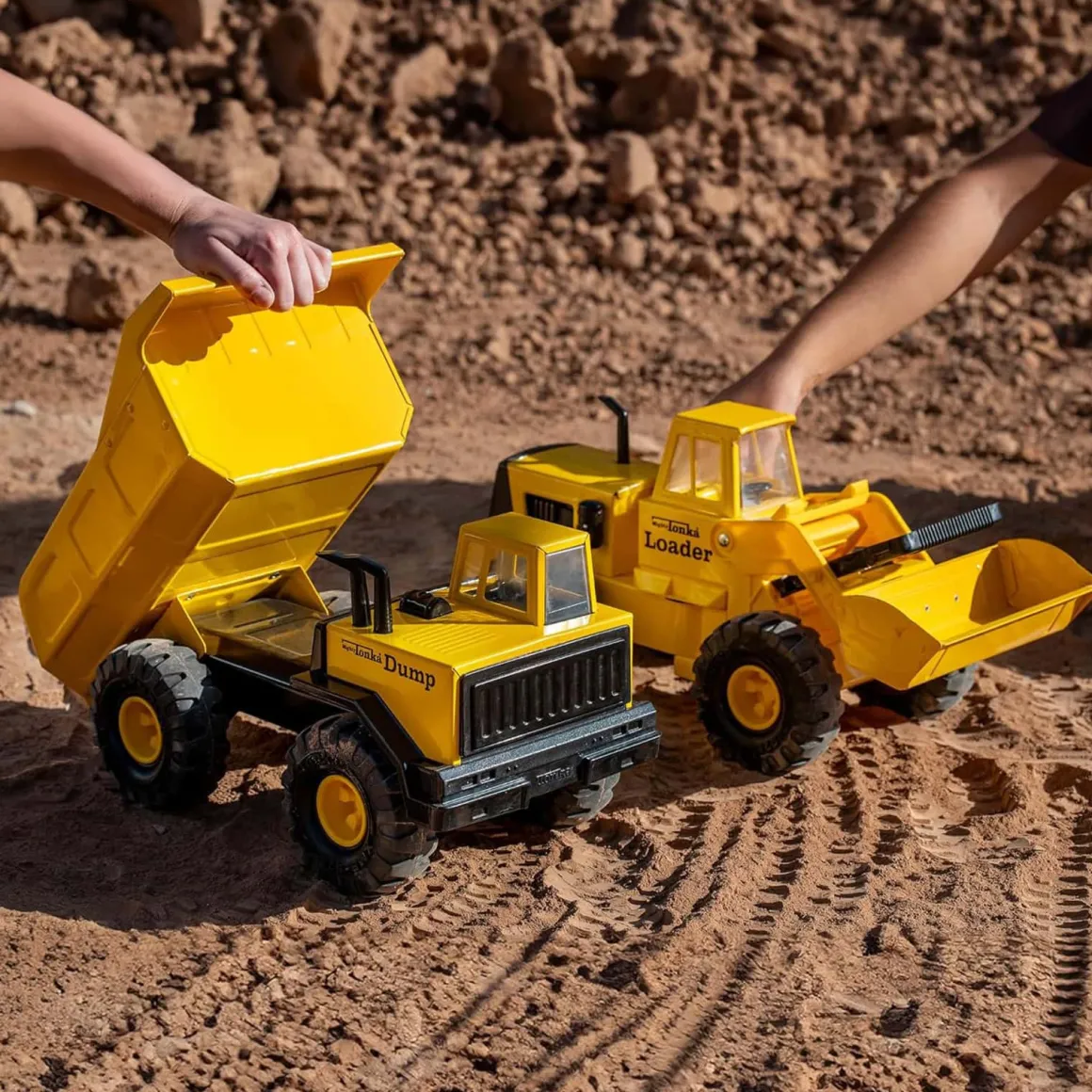 Tonka Mighty Dump Truck, Retro Collector's Edition