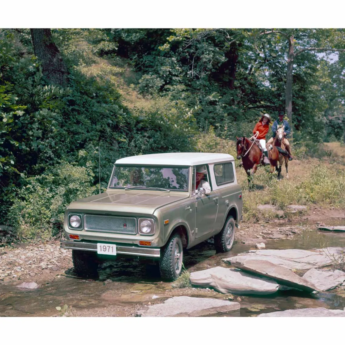 Updated International Scout Encyclopedia: The Authoritative Guide to IH's Legendary 4x4